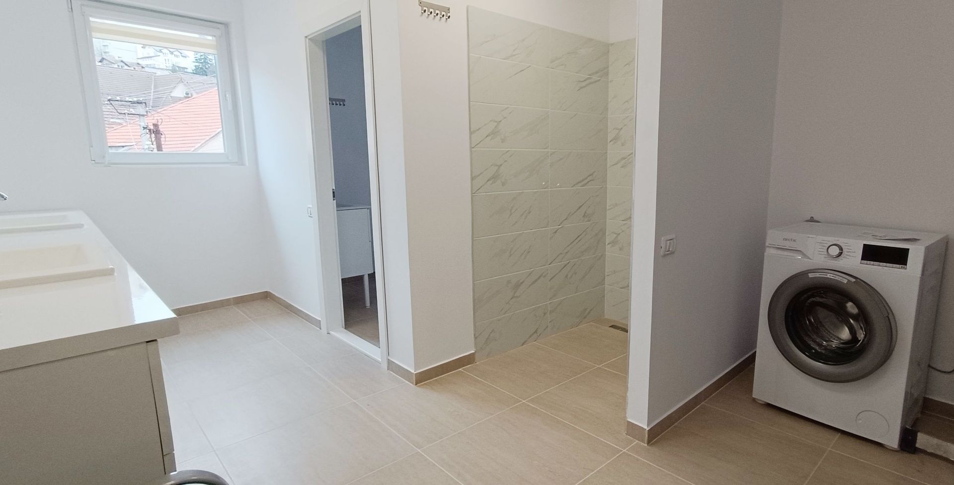 Apartament modern in vila-100mp - Poză 9