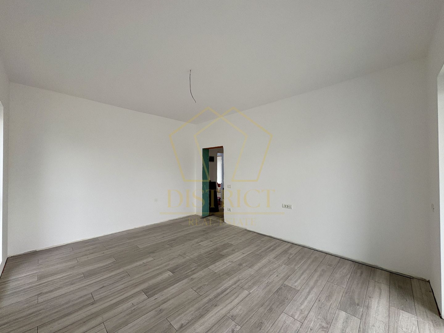 Apartament luminos cu 2 camere si bucătărie închisă | Giroc | Hotel IQ - Poză 2