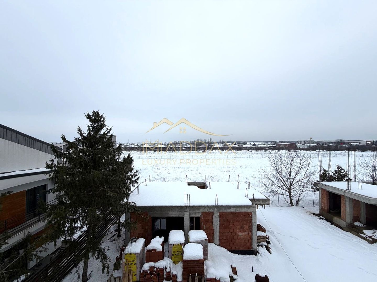 Vila moderna 6 camere // 190mp // teren 300mp // Tunari - Poză 33