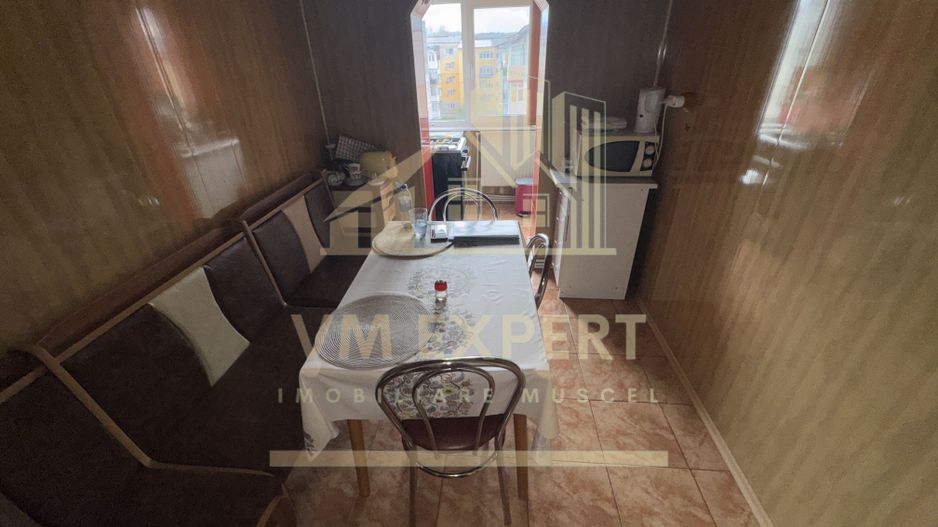 APARTAMENT 3 CAMERE ETAJ 4 VISOI - Poză 7