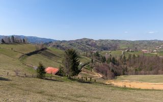 Teren intravilan în Poiana Mărului, 3.791 mp cu priveliste panoramica - Poză 20