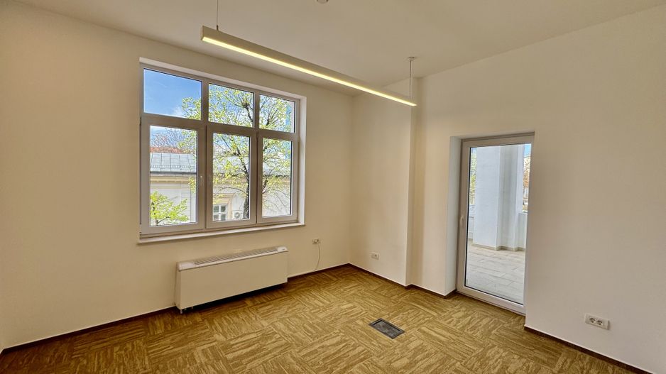 Cladire Brancoveneasca 30 de birouri 1100 mp dubla deschidere - Poză 6