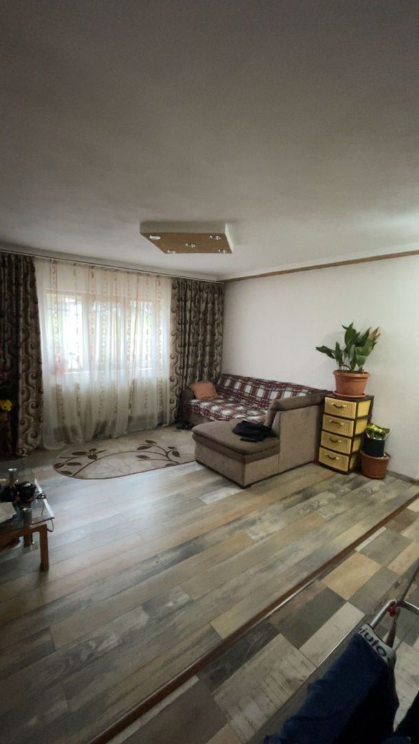 Casa de vanzare in Spatac - Poză 9