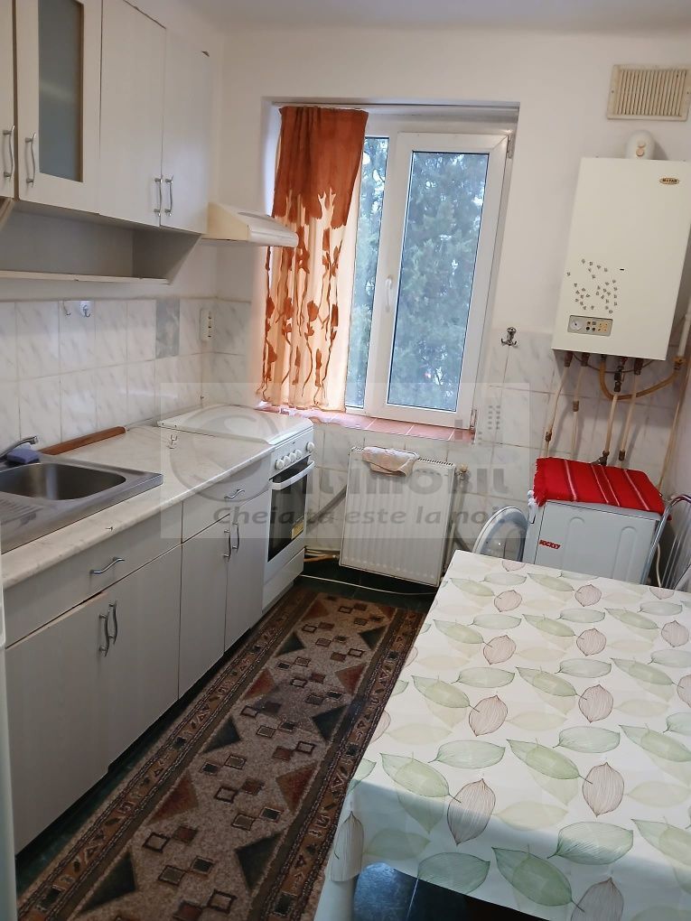 Apartament cu 2 camere - Bvd Socola - 42 mp - 67.000 euro ! - Poză 1