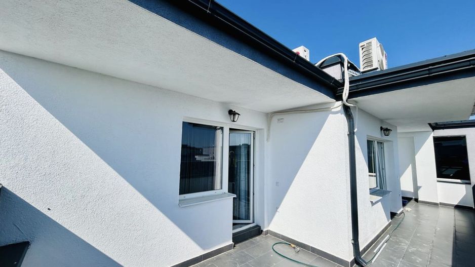Penthouse la cheie, 4 camere, 2 bai, terasa mare, cart. Kogalniceanu - Poză 2