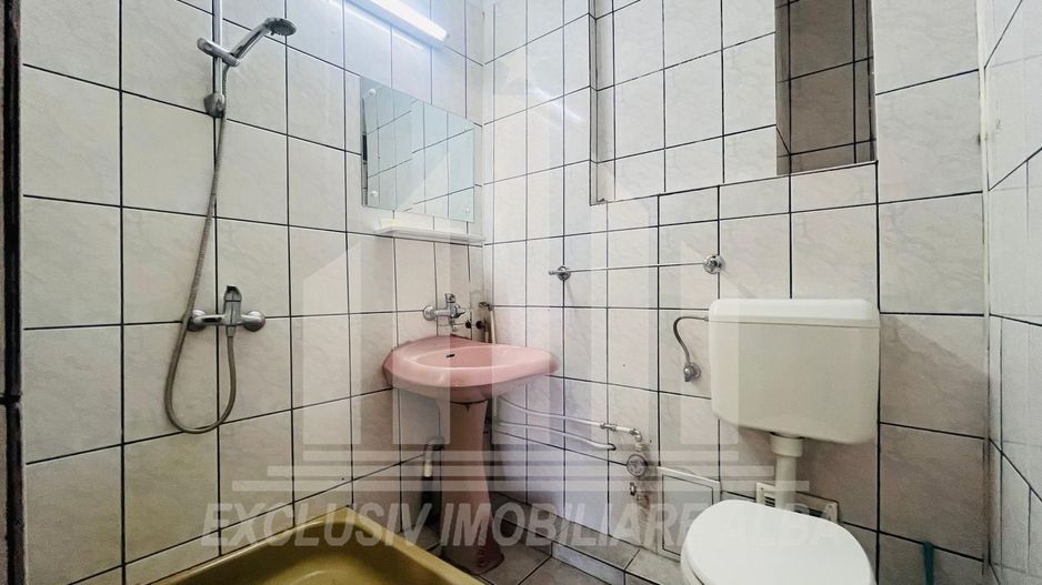 Apartament cu 4 camere, etaj 1 , Ultracentral - Poză 8