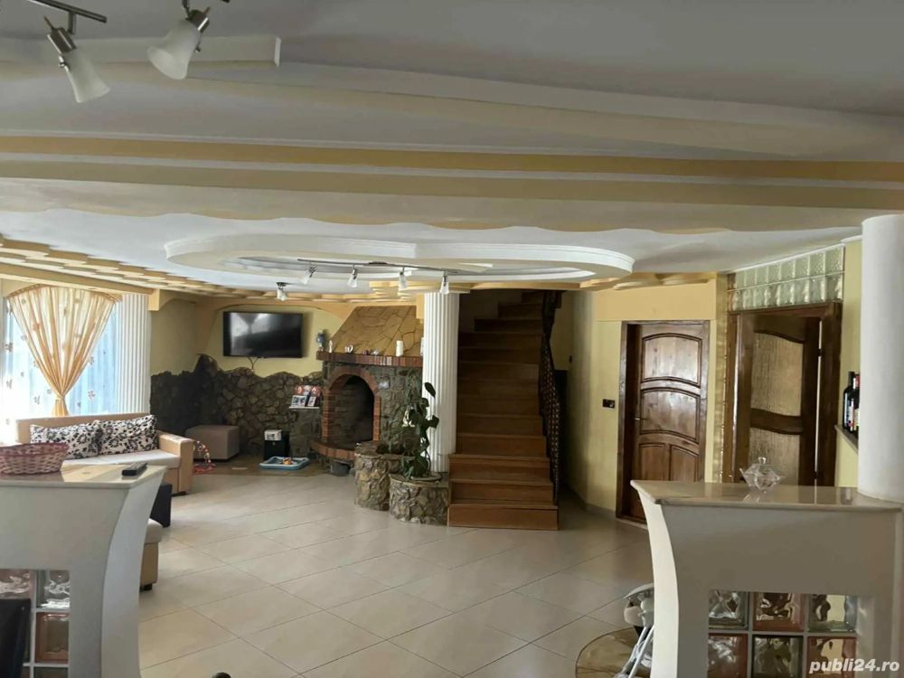 Vând casă zona Micro 17 - Poză 2