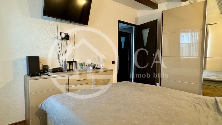 Casă de vânzare cu 6 camere in cartierul Tineretului, Oradea - Poză 11