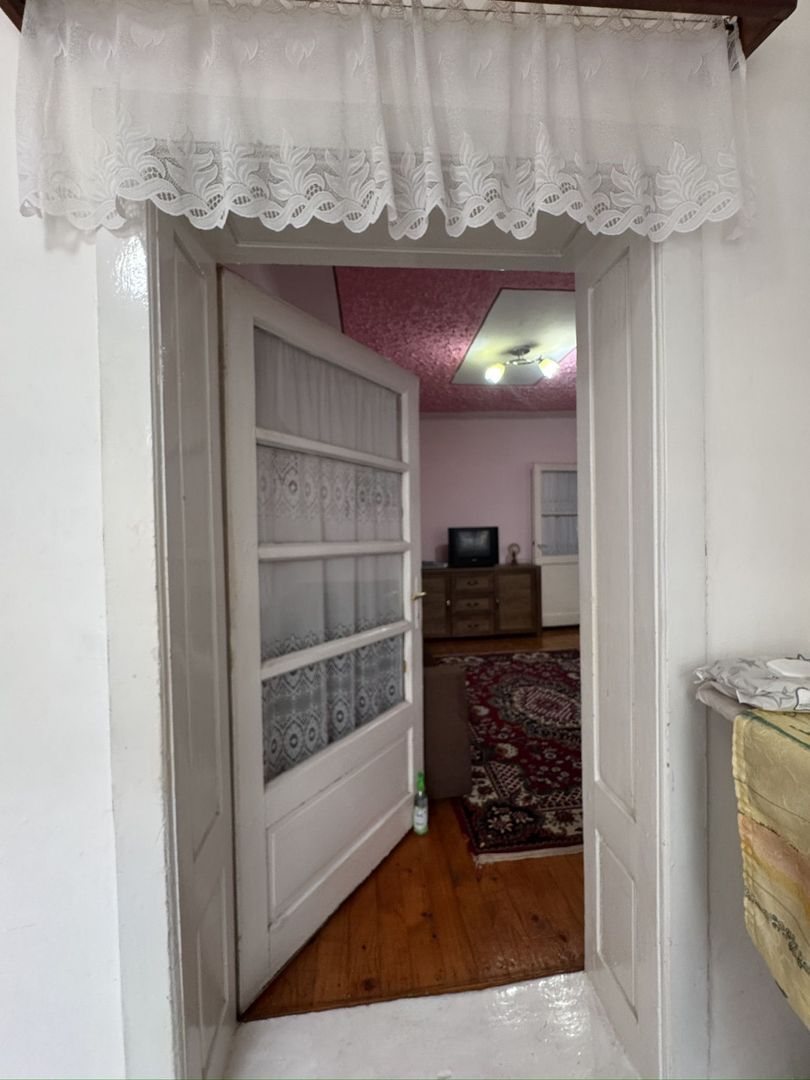 De vânzare Casă în Grădiște, curte + grădină proprie generoasă Arad - Poză 13