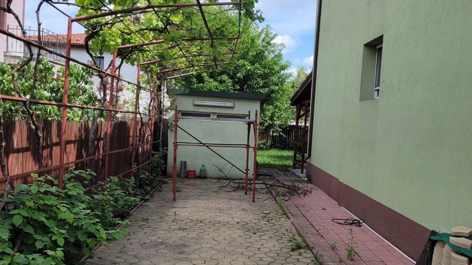 Vilă spațioasă S+P+1E+M | Chitila | Str. 8 Martie - Poză 5