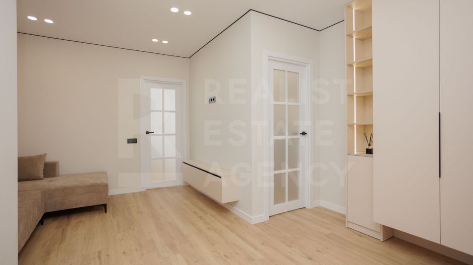 Vânzare, apartament - 46 mp, str. Regina Elisabeta, Durlești - Poză 2