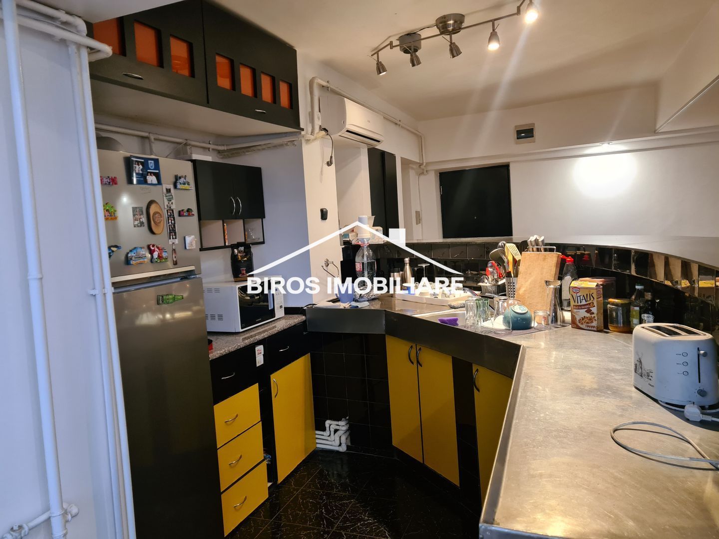 2 camere 93 mp Calea Bucuresti - Vodafone - Poză 8