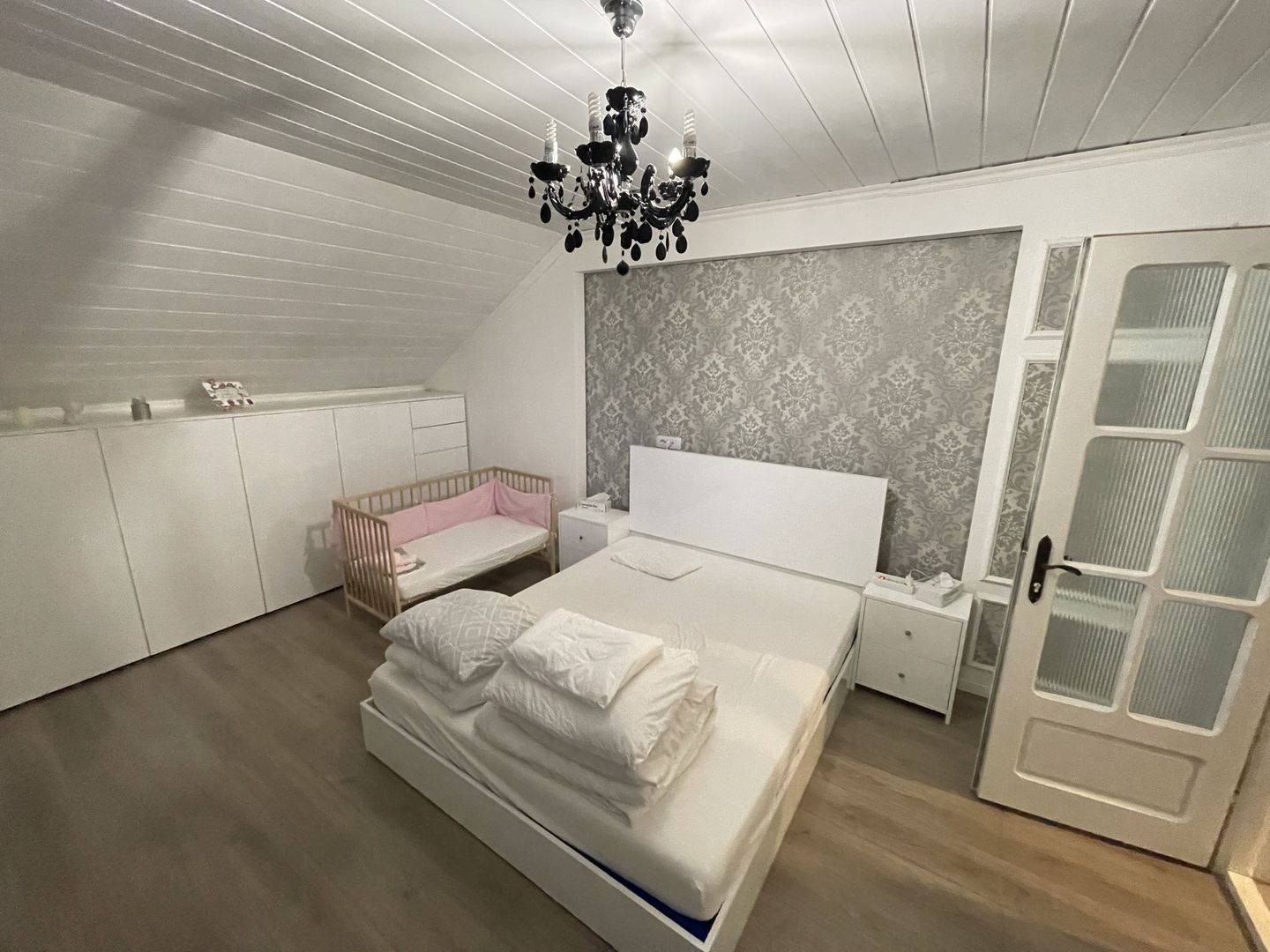 Casa S+P+E+M | 605 mp utili | 10 camere | 3 bucatarii | 4 bai | 3 terase | Garaj - Poză 9