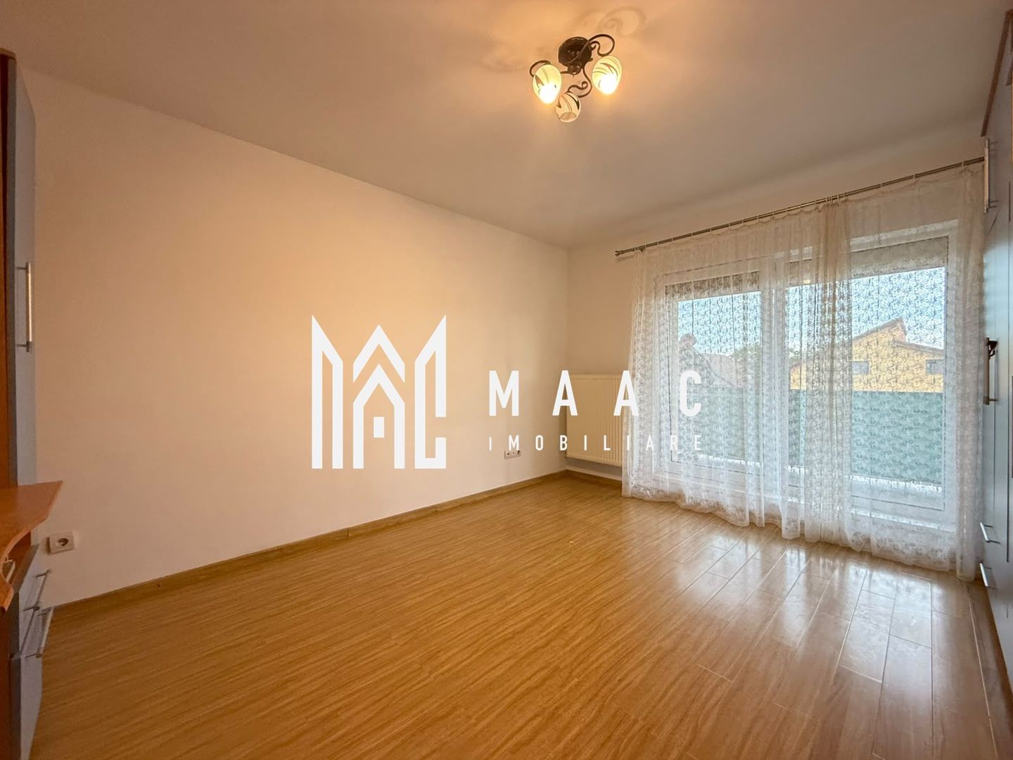 Apartament 3 camere | Etaj 2 | Decomandat | Terasa | Parcare - Poză 5