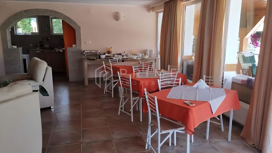 Casă individuală 310mp utili, 8 camere, piscină - Poză 5