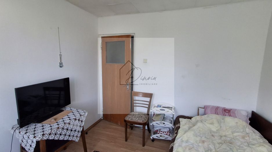 Apartament 4 camere de vanzare Titan Ozana I etaj 4/4 - Poză 8