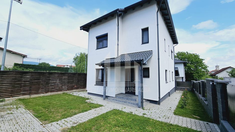 Casa individuala de vanzare, Dealul Furcilor - Poză 1