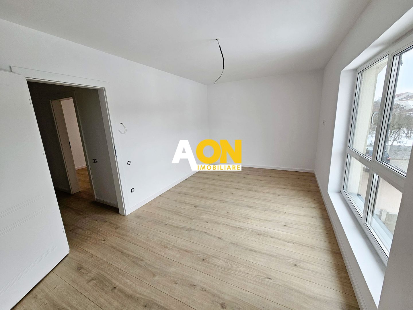1/2 Duplex finisat 90%, 4 camere, 317 mp teren, zona Centru - Poză 16
