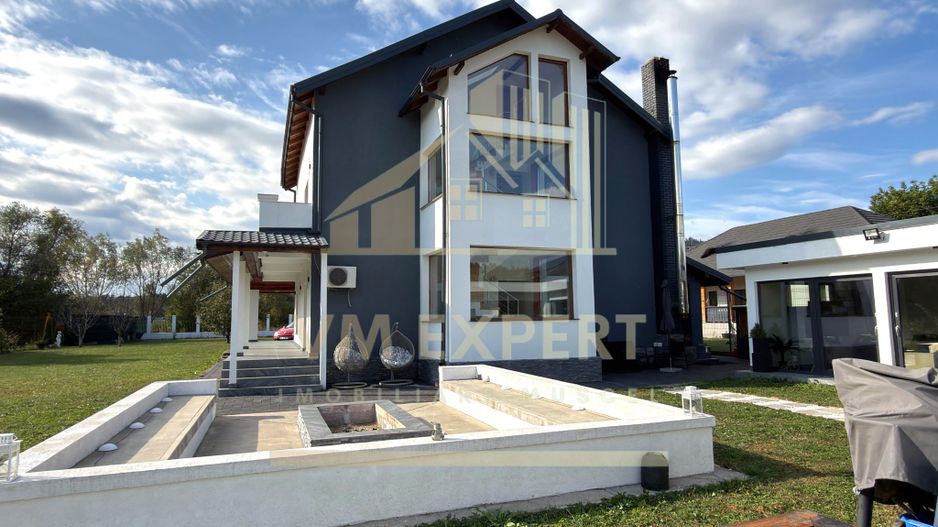 CASĂ 5 CAMERE TEREN 1600 MP CAMPULUNG - Poză 8