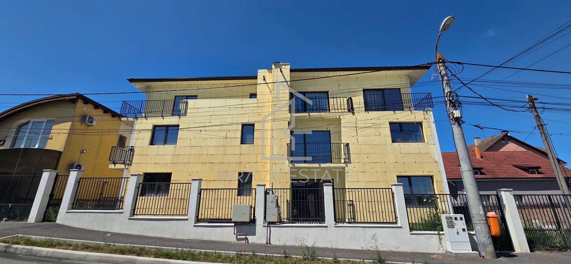 🏢 Clădire cu 15 apartamente | Destinație turistică & rezidențială | 866 mp util - Poză 1