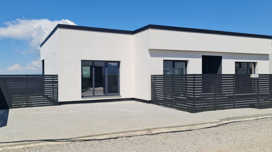 Casa 4 camere un nivel finalizata intabulata cartier Izvor Tarlungeni - Poză 4
