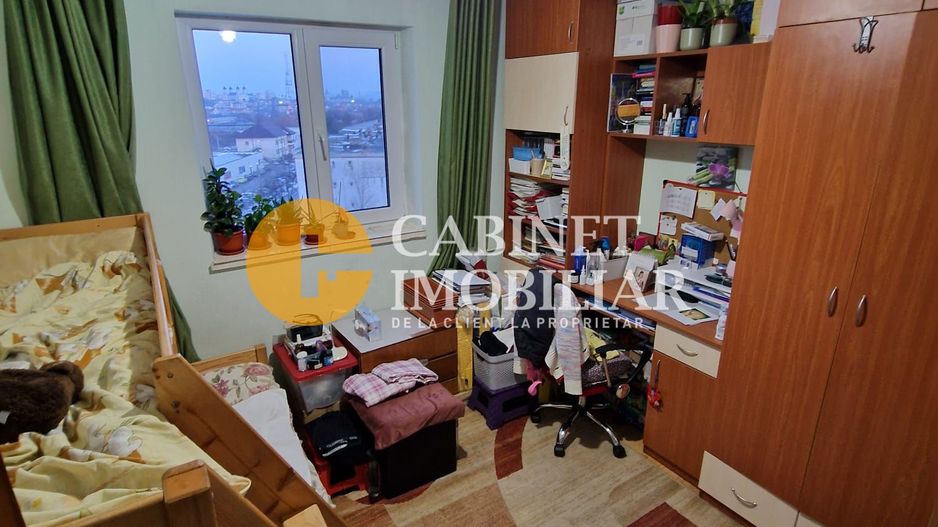 3 Camere Decomandat- Etaj intermediar+ Loc de parcare- Zona Alexandru cel Bun - Poză 2