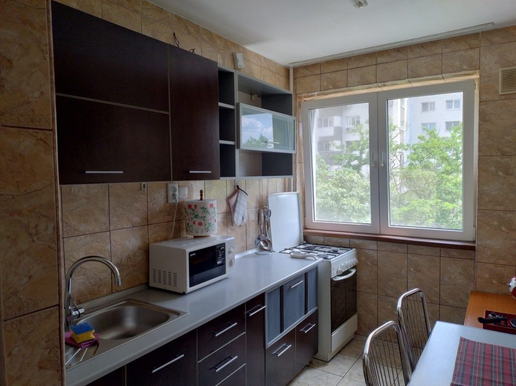 Vand apartament 2 camere - Poză 2