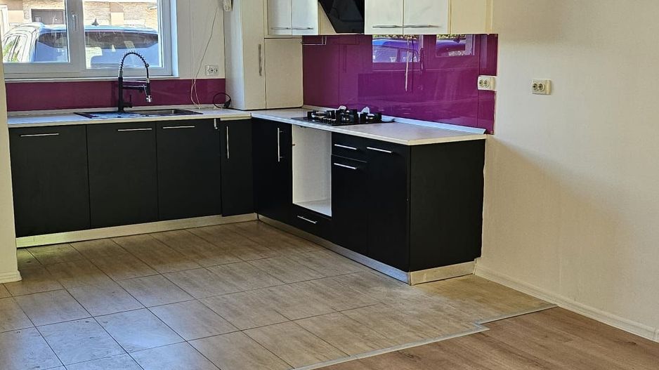 Vila 3 camere in Cosmopolis - Poză 2