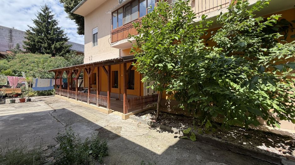 Apartament 2 camere cochet, renovat, curte ingrijita-Piata Catedralei - Poză 2