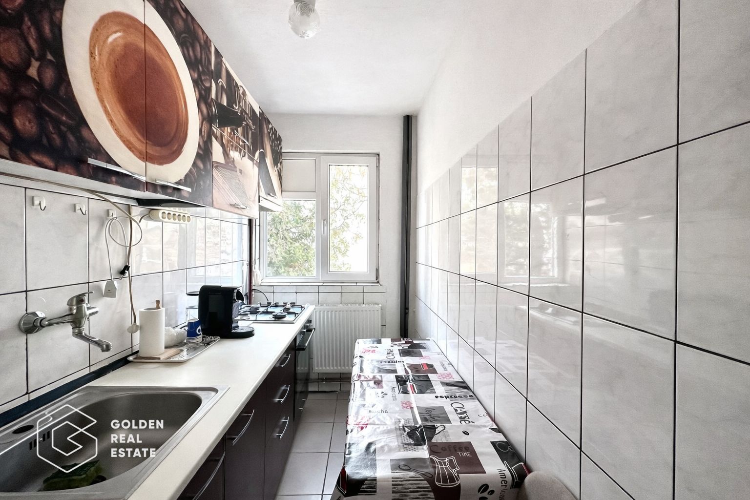 Apartament  4 camere, etaj 1, zona Vlaicu, centrală proprie, loc de parcare - Poză 6