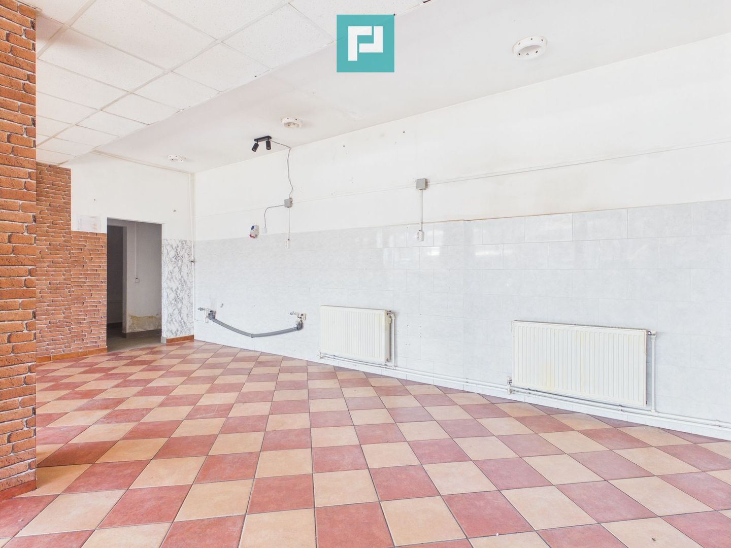 Spațiu comercial de inchiriat – Piața București - Poză 3