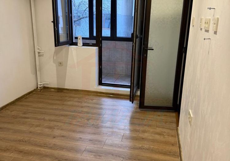 De vânzare apartament 1 camera - IREG - Poză 4