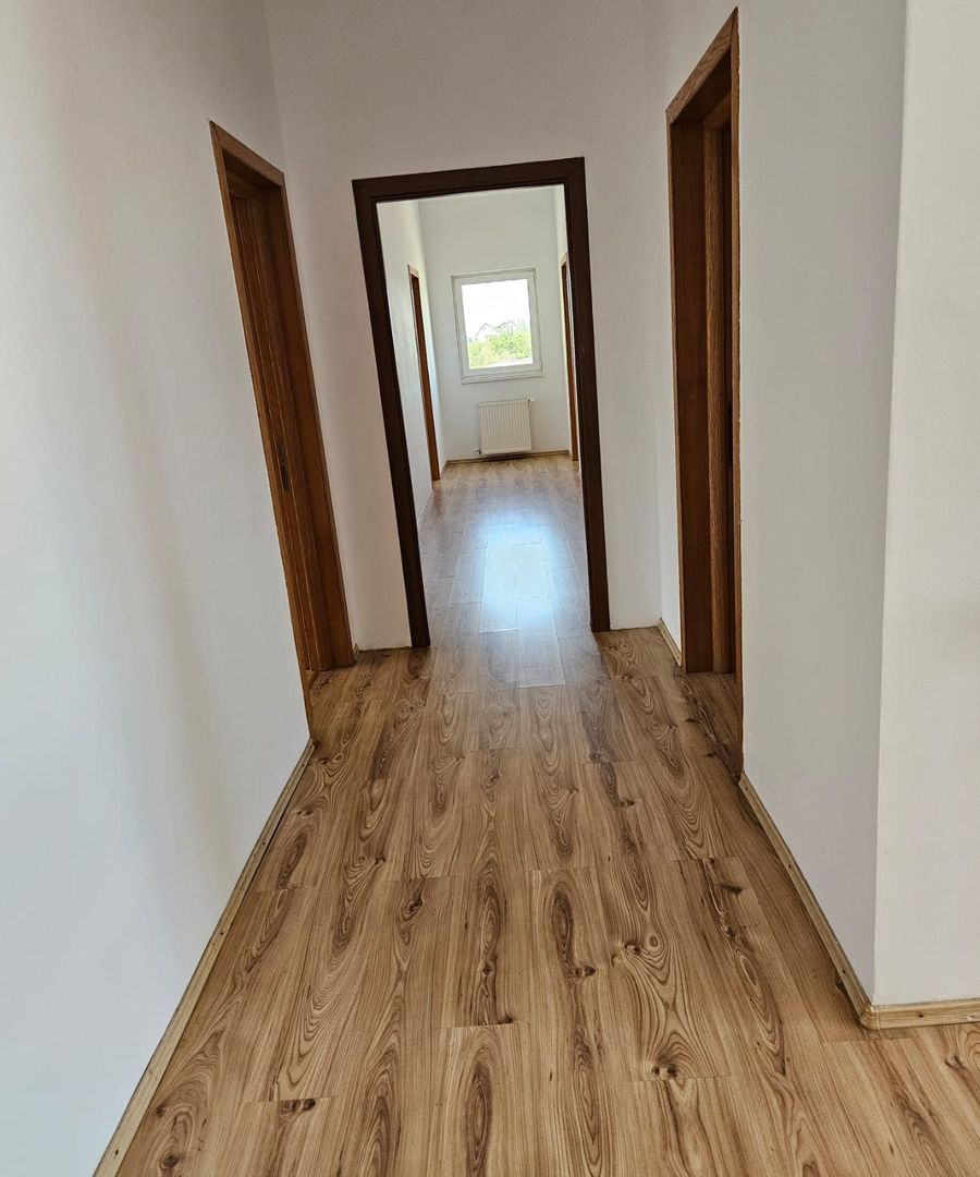 Vila,Parter+Etaj comuna Berceni 169000 eur - Poză 10