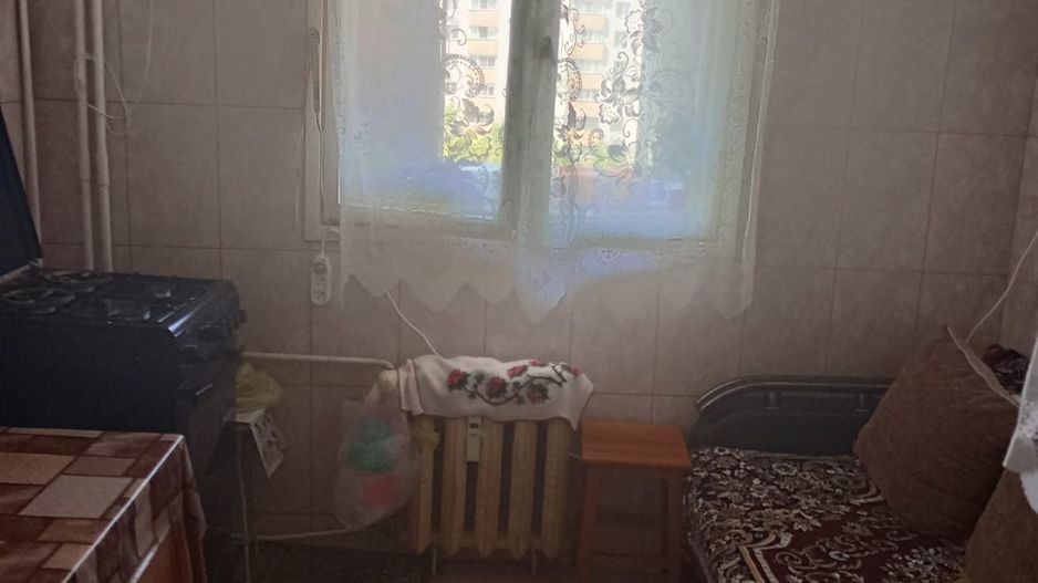 Apartament cu trei camere, Aparatorii Patriei, 130.000€, 0% comision cumparator - Poză 10