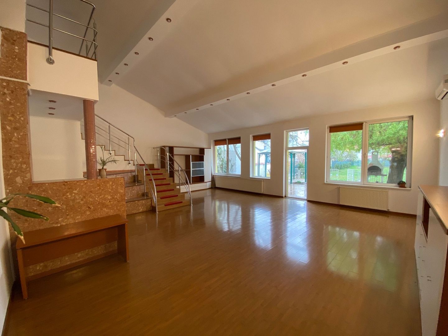 Vilă zona Liviu Rebreanu - Poză 10