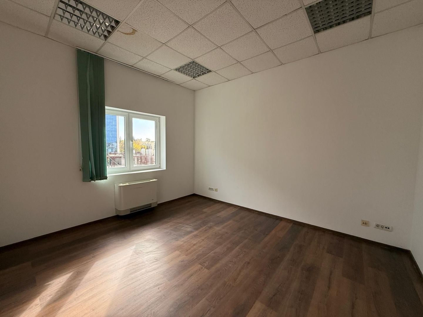 Spații de birouri, lângă ISHO ,vizibilitate excelent - Poză 6