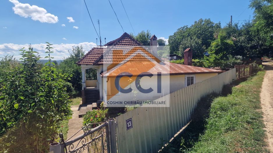 Casa in mediu rural cu teren - Poză 17