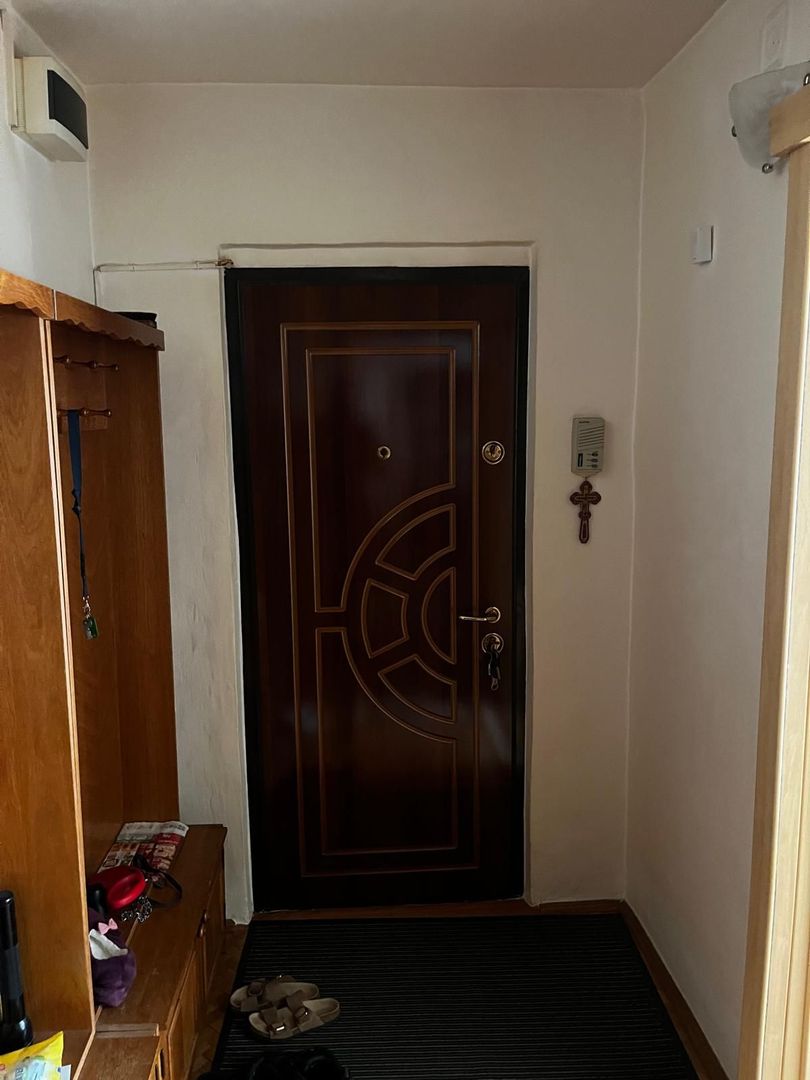 Apartament cu 4 camere, 80 mp utili la etajul 1 chiar in Calea Lipovei - Poză 4