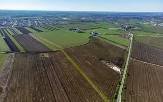 Teren intravilan cu acces la Drum Județean DJ 709 - 275200 mp - Poză 9