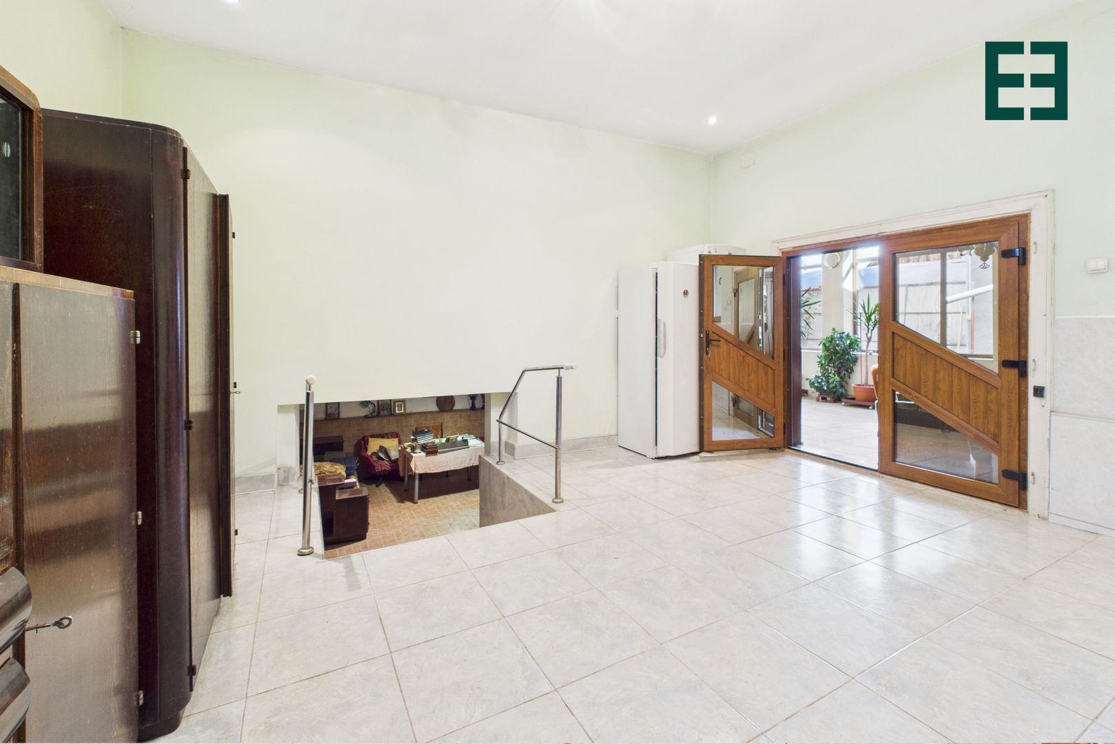 Casă cu 10 camere și 1437 mp teren în Ineu - Arad - Poză 32