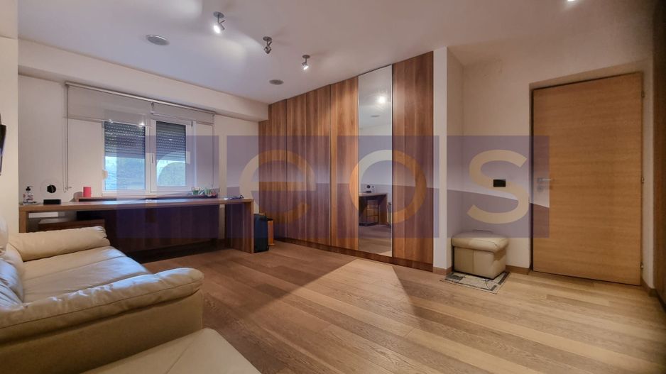 VANZARE 3 CAMERE SEMIDECOMANDAT - Mall Vitan - Poză 3