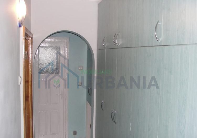 # vând apartament 3 camere - Poză 4