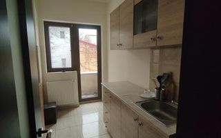 De vânzare - vilă 12 cam - D+P+1E+M - Piata Muncii - Calarasilor - Poză 6