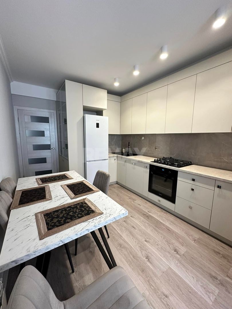 Apartament cu o cameră, mobilat, Buiucani, Alba Iulia - REMAX Central - Poză 2