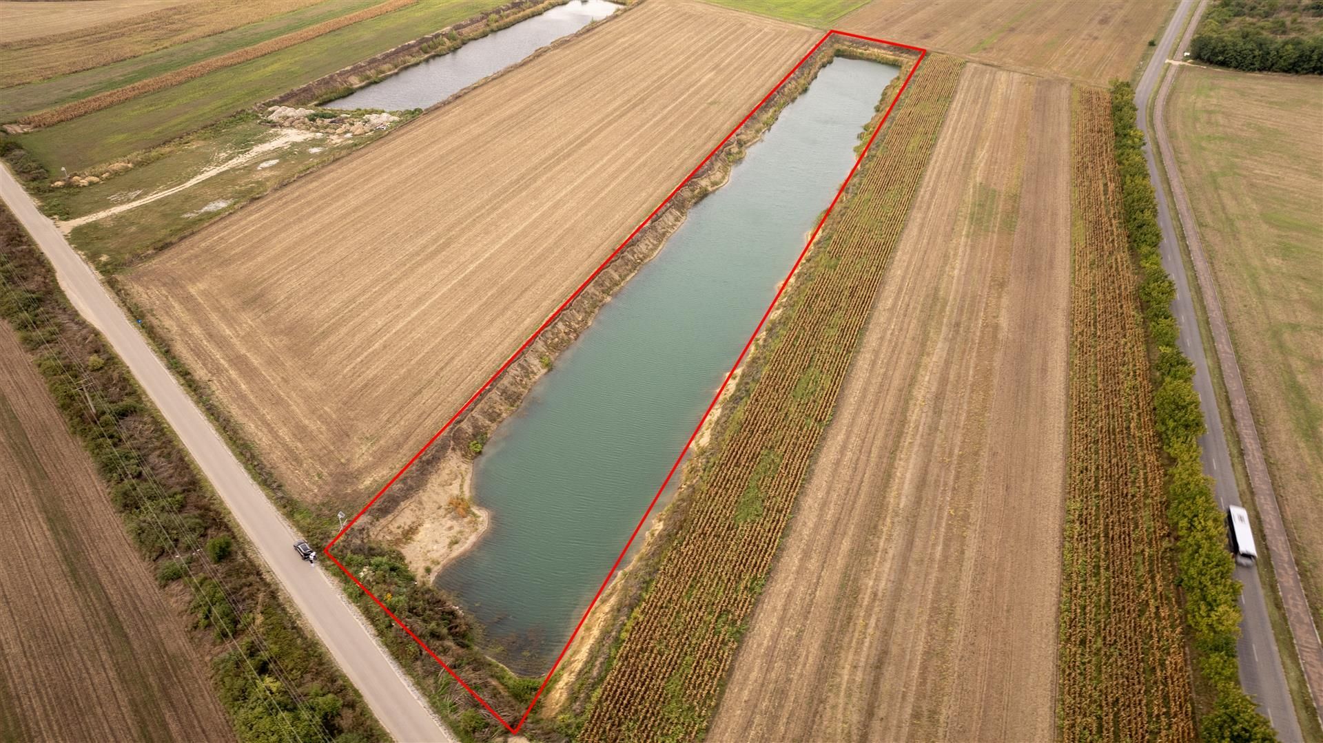 Teren extravilan Santau cu luciu de apa - Poză 3