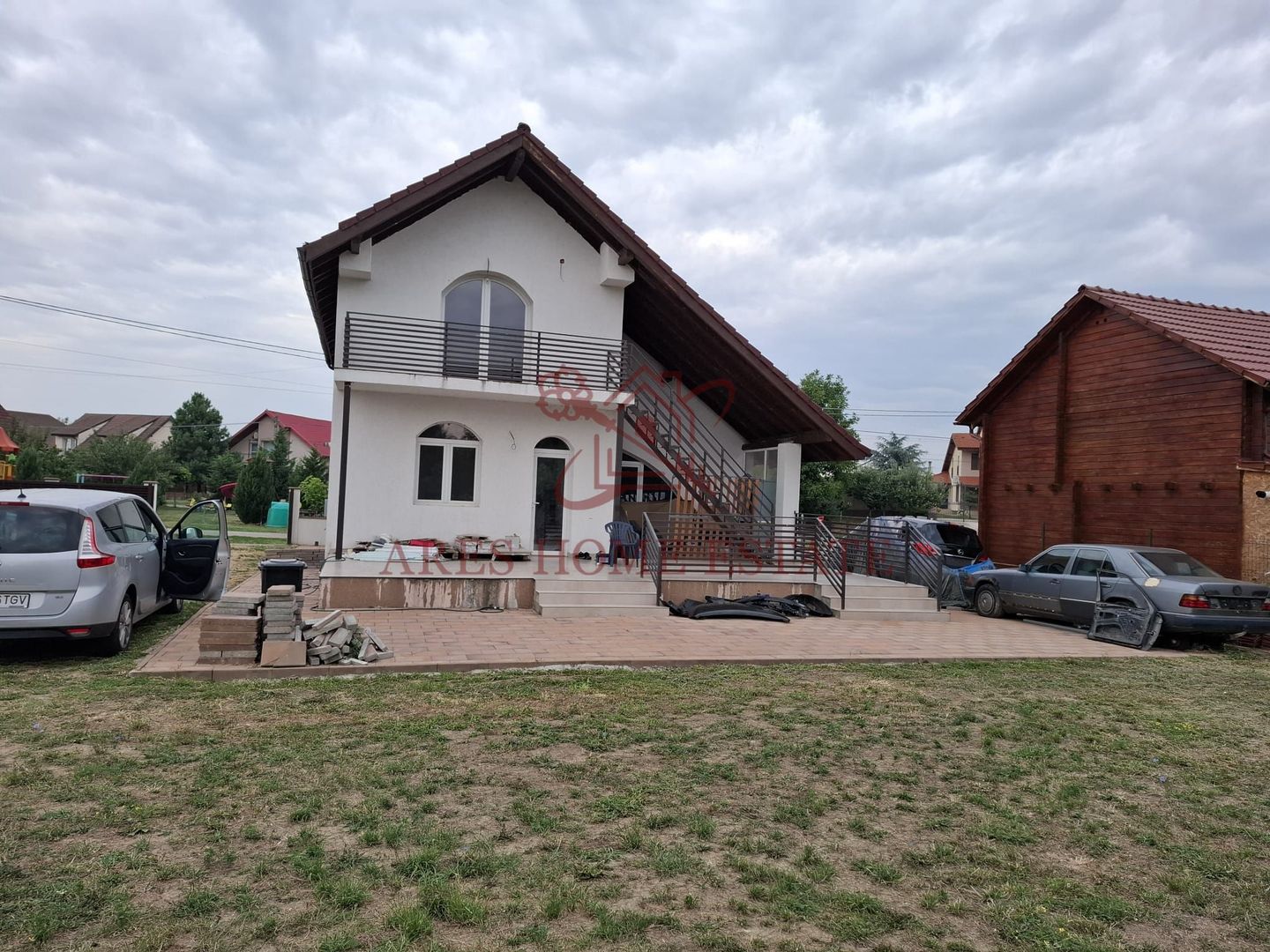 Casă 5 camere, 2 niveluri, intrări și utilități separate – Șag - Poză 3