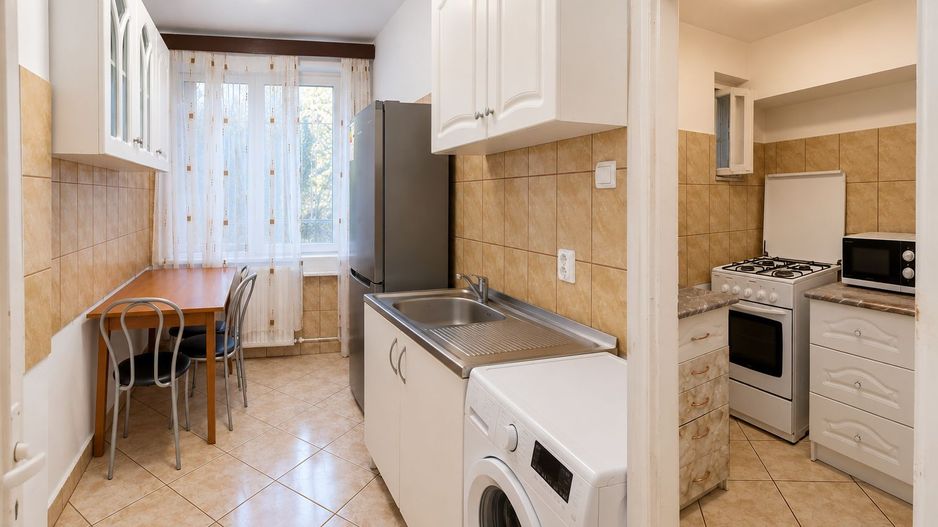 Bălcescu – Victor Babeș | 2 camere | Centrală proprie | Climă | Etaj 3 - Poză 1