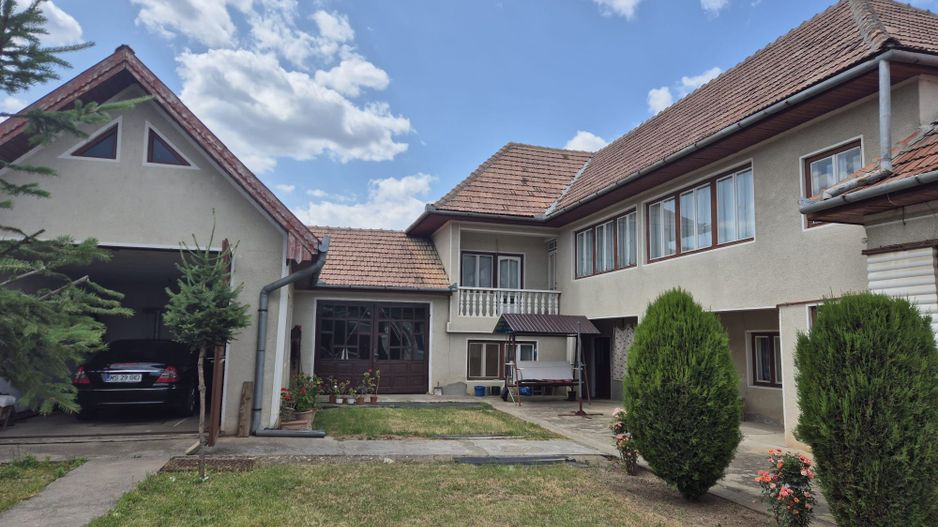 CASA DE VANZARE IN PETRESTI LA 245 EURO NEGOCIABIL - Poză 1