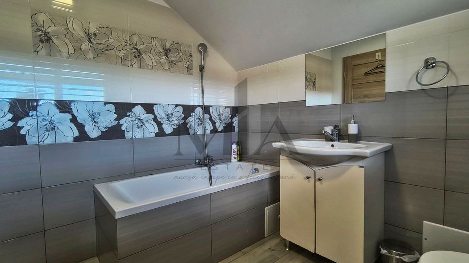 Casa cu 5 camere de inchiriat in cartierul Tineretului, Oradea - Poză 13