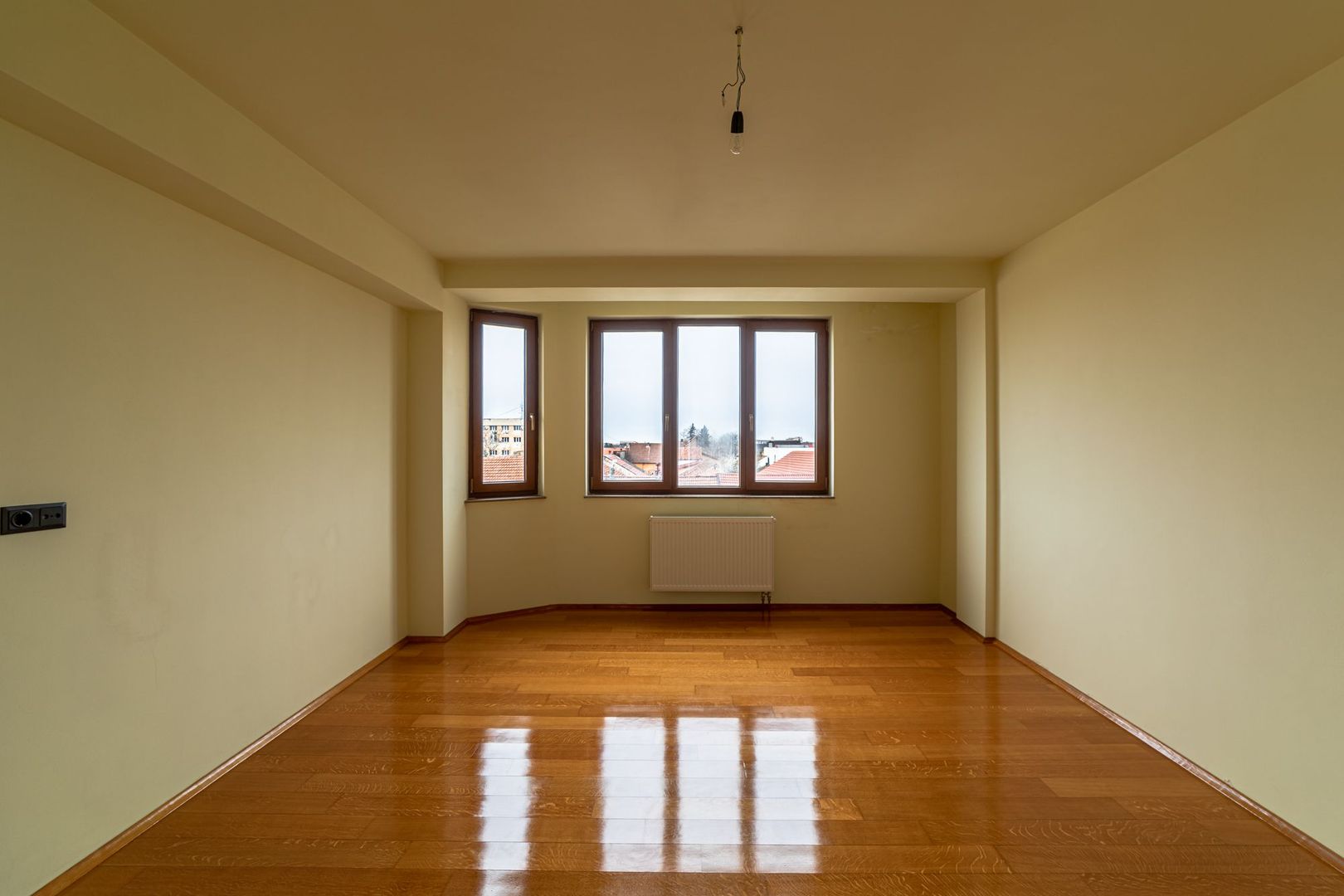 Apartament Nou 2 camere - Central - Poză 1